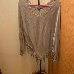 Pancho sweater with sleeves